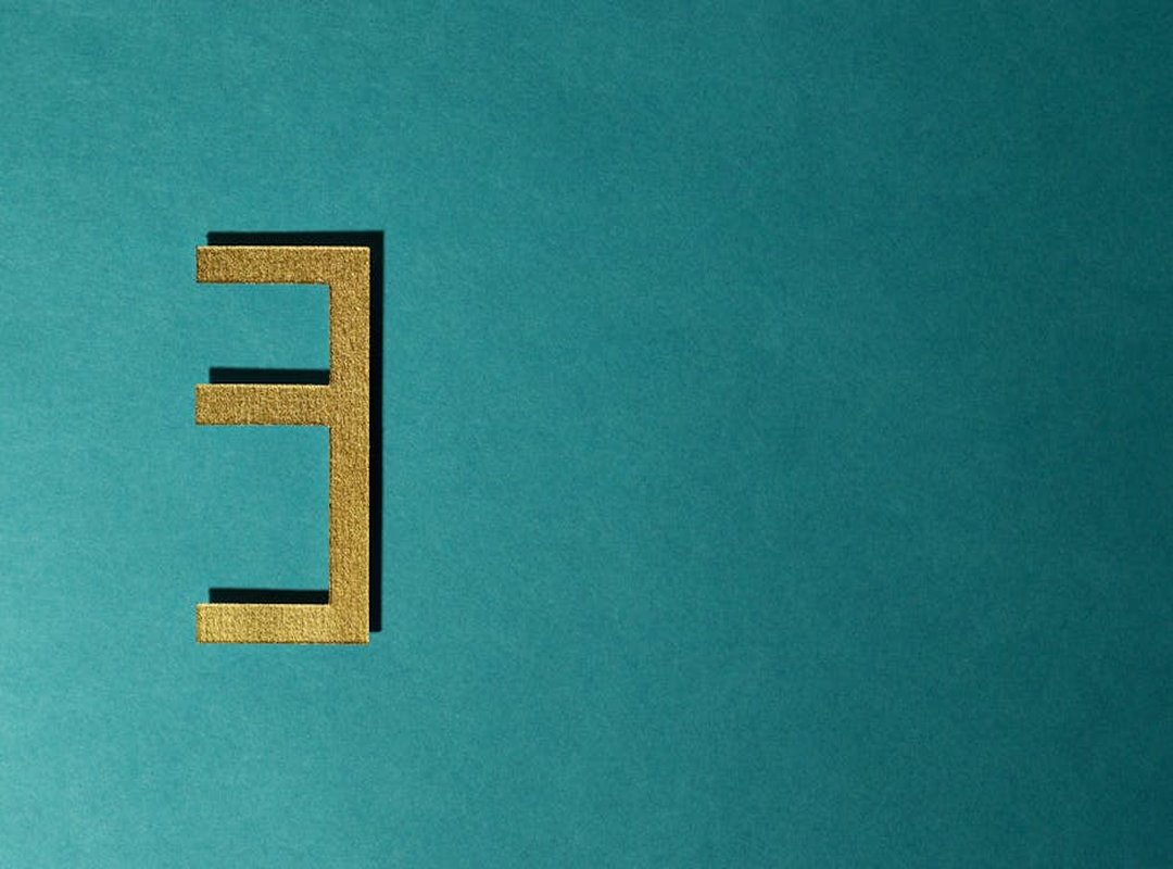 Crystal Castles Song #3: 'Vanished'